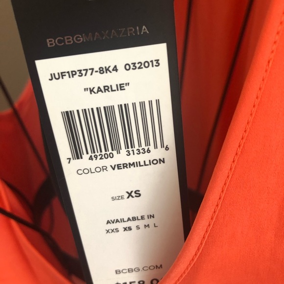 BCBGMAXAZRIA ‘Karlie’ Tiered Drape Top - Picture 6 of 7